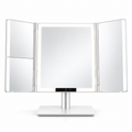 Specchio da trucco LED a tre ante con luce regolabile